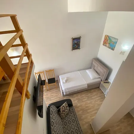 Vila Mario *